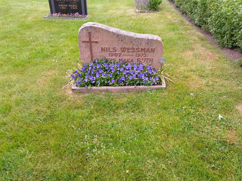 Gravnummer: ROG G  123, 124