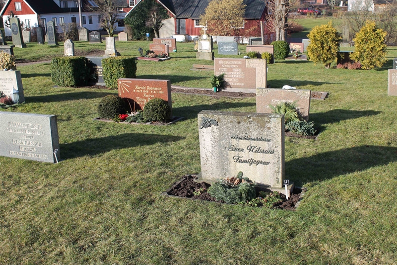 Grave number: ÖKK 2   195, 196