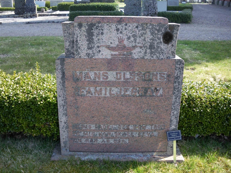 Grave number: INK E    66, 67, 68