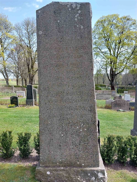 Grave number: HÖ 6    5
