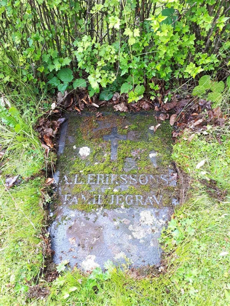 Gravnummer: GK F 5   588