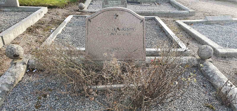 Grave number: GG 010  1145, 1146