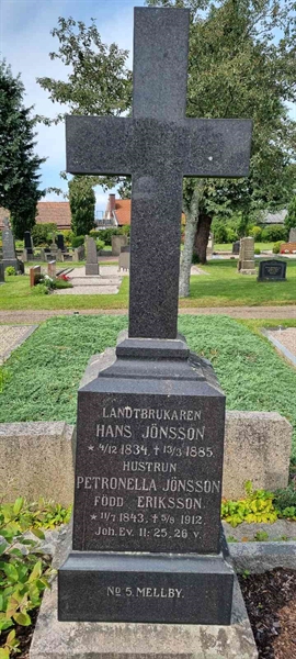 Grave number: LM 1 13  026