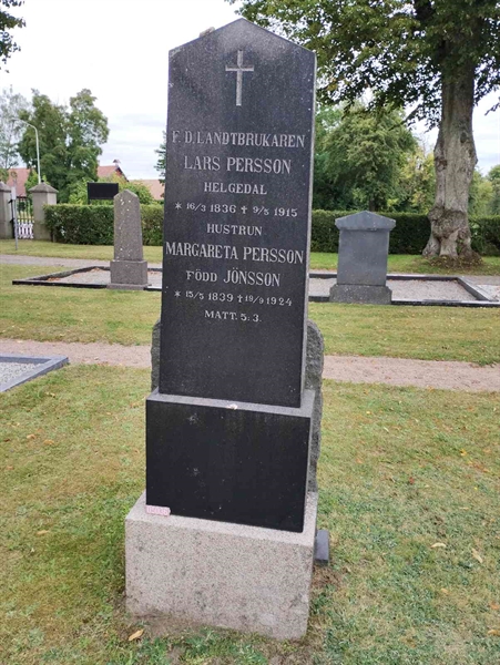 Grave number: NÅ 05    45, 46