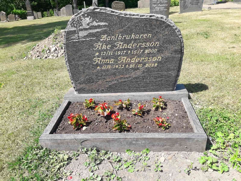 Grave number: TÖ 4   212, 213