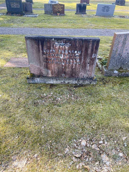 Grave number: 30 C   131-132