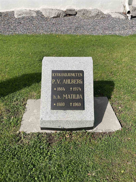 Grave number: 4 G GA    16-C