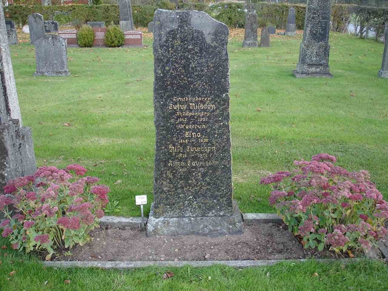 Grave number: FN I    10, 11