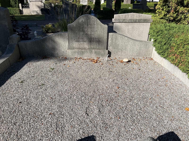 Grave number: VK II   158