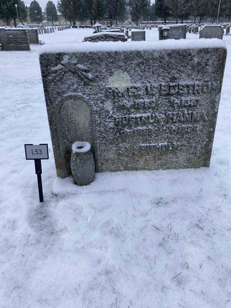 Grave number: 1 NL    53