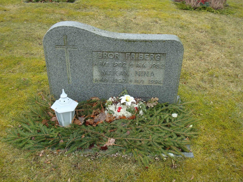 Grave number: BR D   440, 441