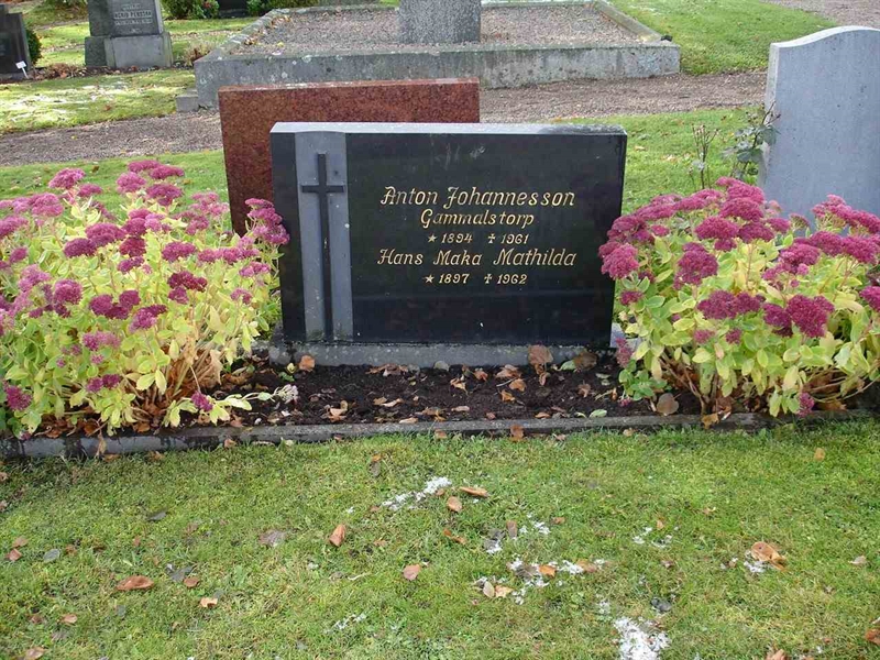 Grave number: FG L    14, 15