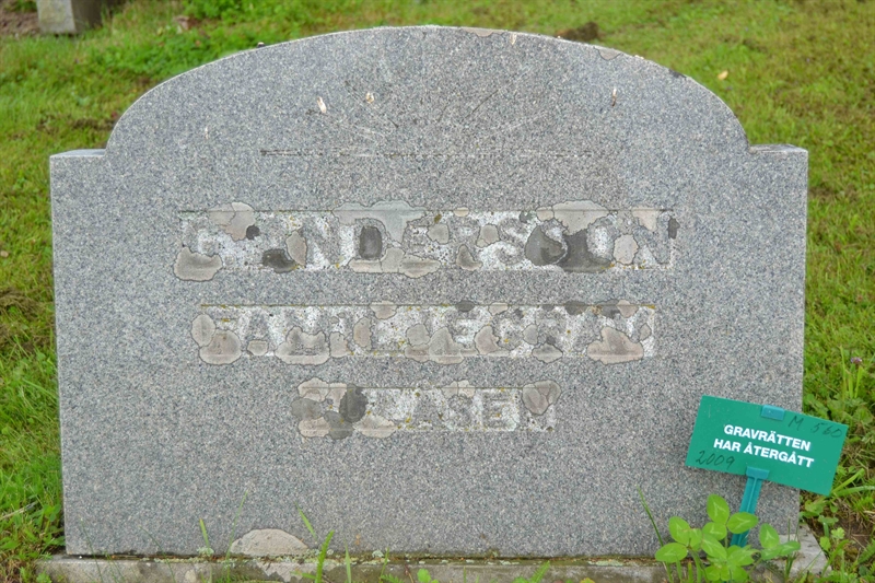 Grave number: 1 M   560