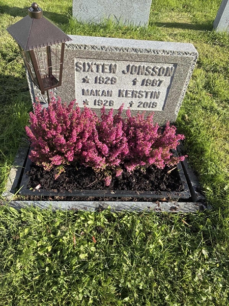 Grave number: 3   575