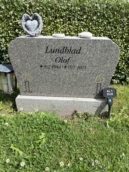 Grave number: 33 1    23-24