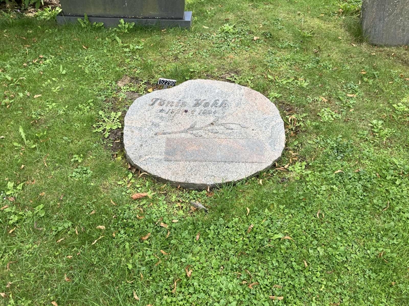 Grave number: R 02   406, 407