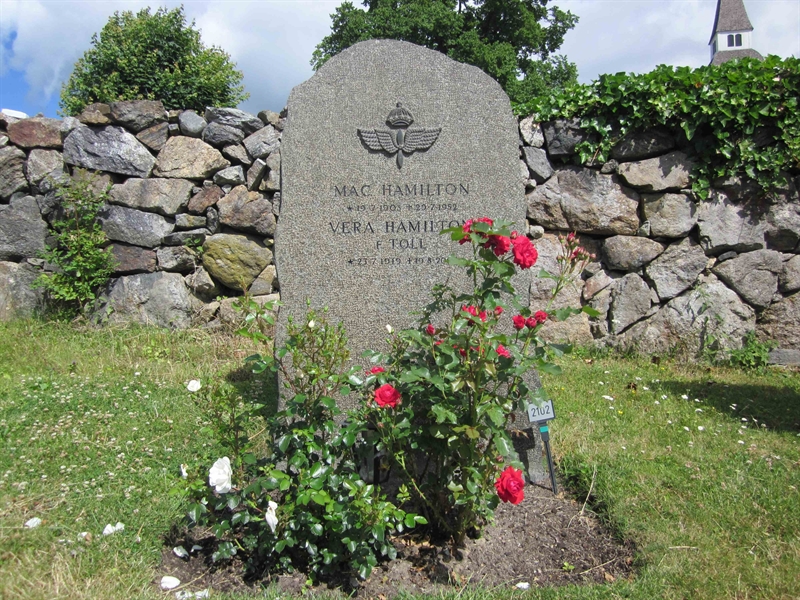 Grave number: KG E  2101, 2102