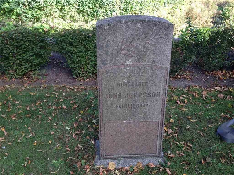 Grave number: FJ G 9    14