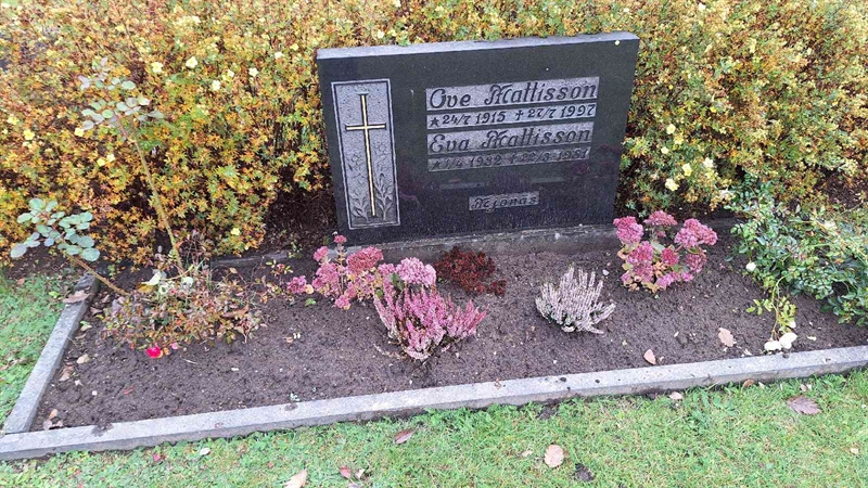 Grave number: VN J    77-78