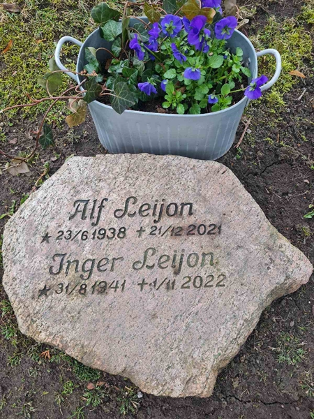 Gravnummer: Bj R    30