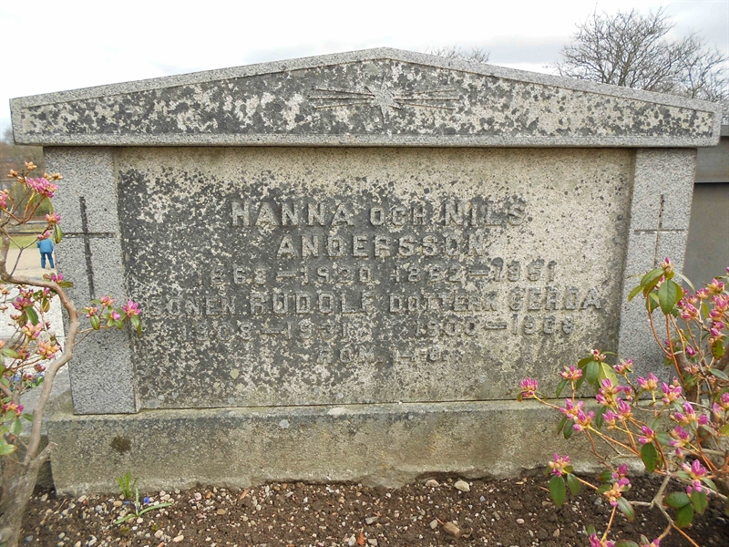Grave number: NÅ G6    67, 68, 69, 70