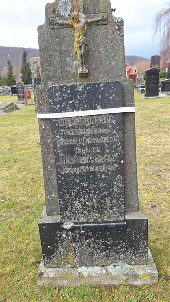 Hautatunnus: VG B   114-115