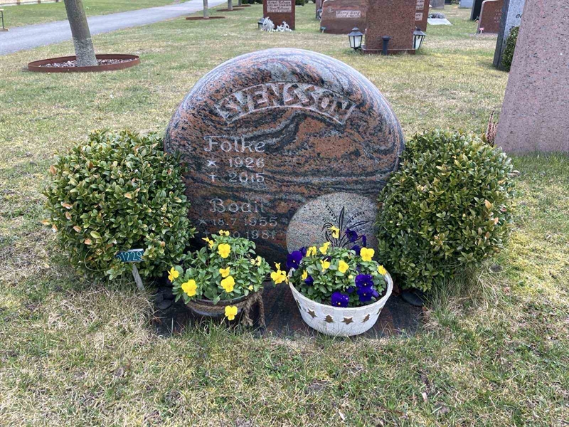 Grave number: R 01 301