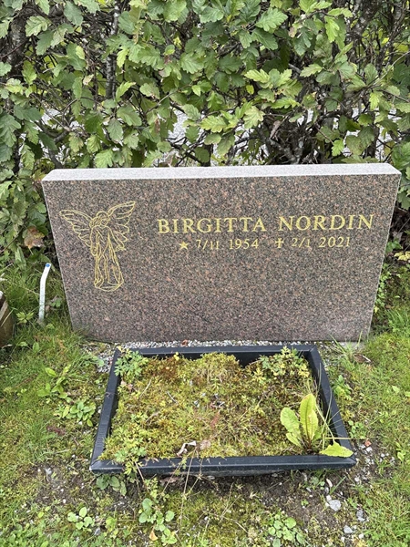 Grave number: 4 M MD     4-10