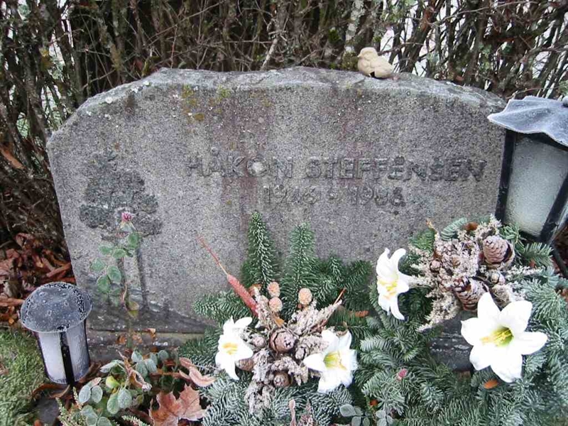Grave number: KV 19    98