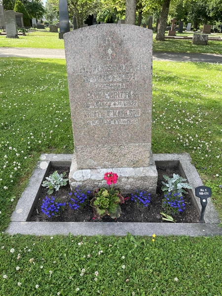 Grave number: 33 1   169-171