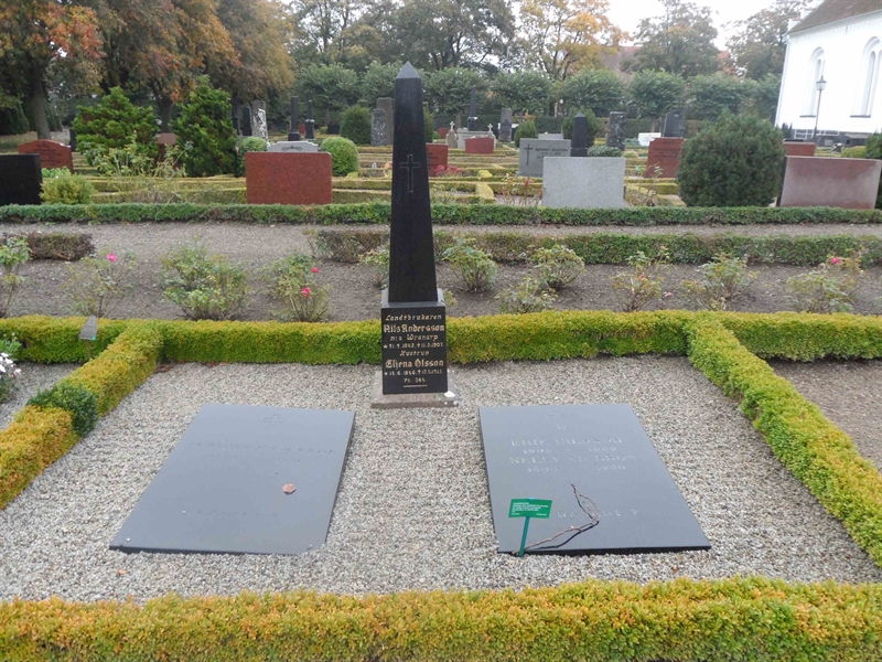 Grave number: ÖT GVK1H    11, 12, 13