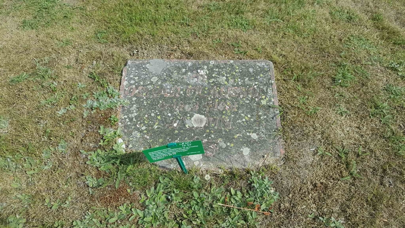 Grave number: LN 002  1045
