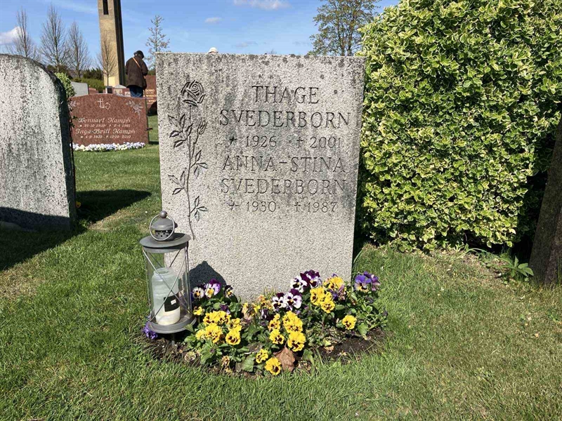 Grave number: R 01 578