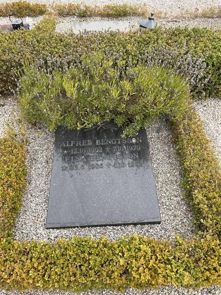 Grave number: VK II:u    27