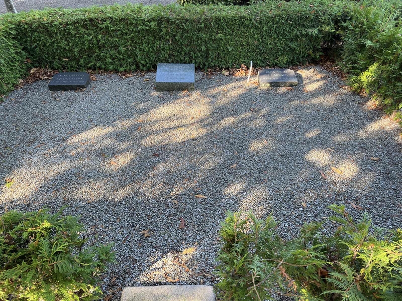 Grave number: VK II    80