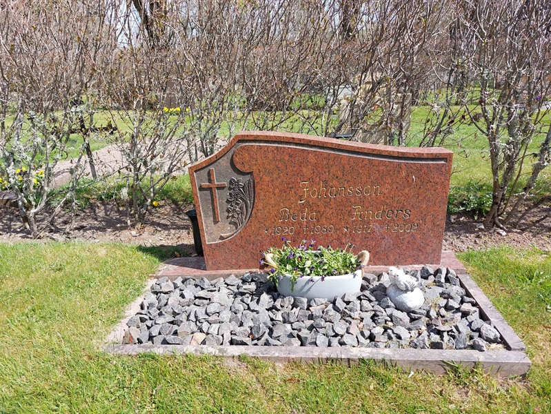 Grave number: HÖ 8  109, 110