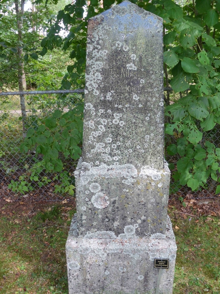 Grave number: SB 10    19, 20, 21