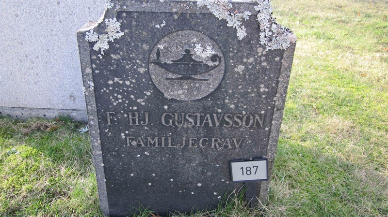 Grave number: KG C   187
