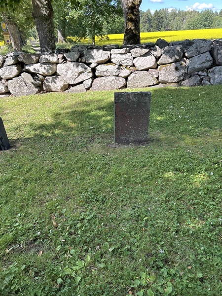 Grave number: 2 G  634-635