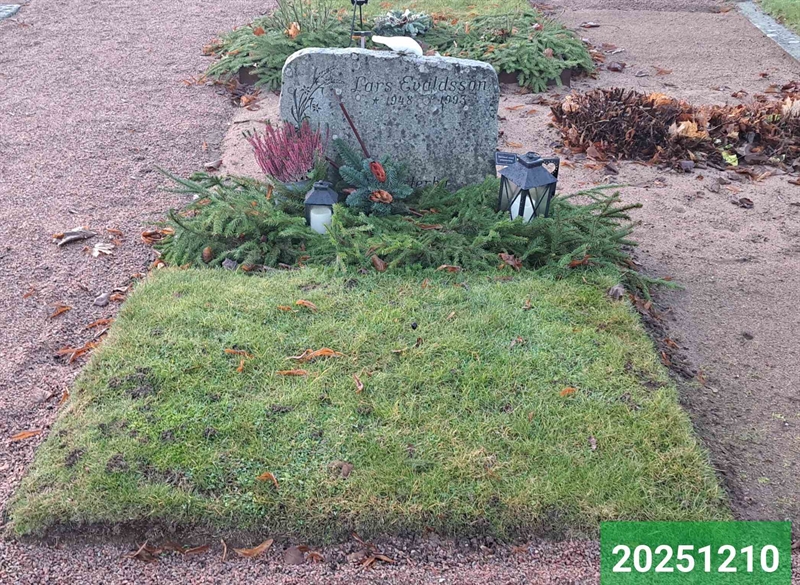 Gravnummer: 1 N   127