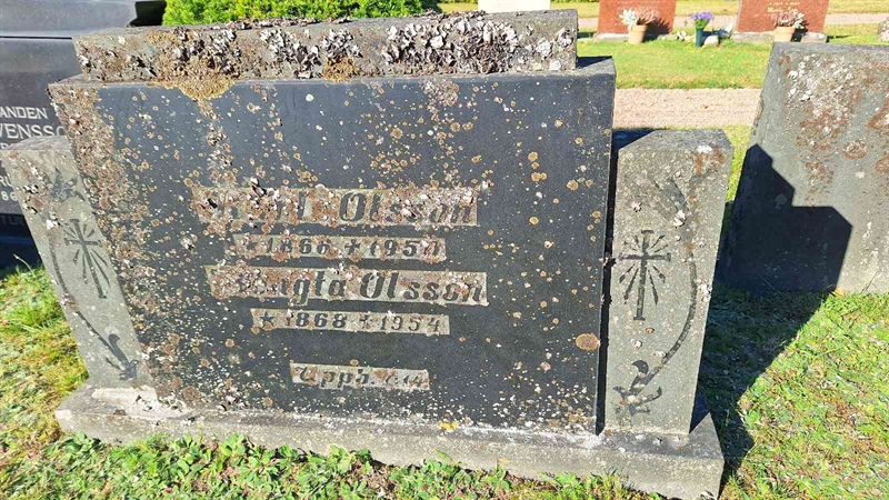 Grave number: VN C   111-112