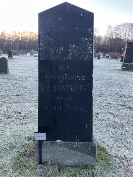 Hautatunnus: 2 C    62