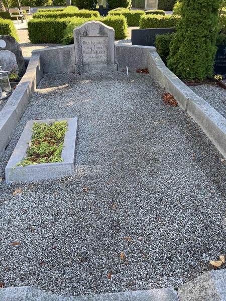 Grave number: VK II   151