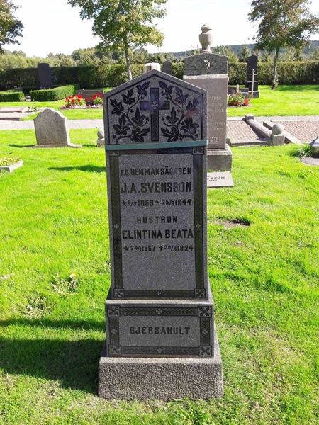 Grave number: TÖ 5   312
