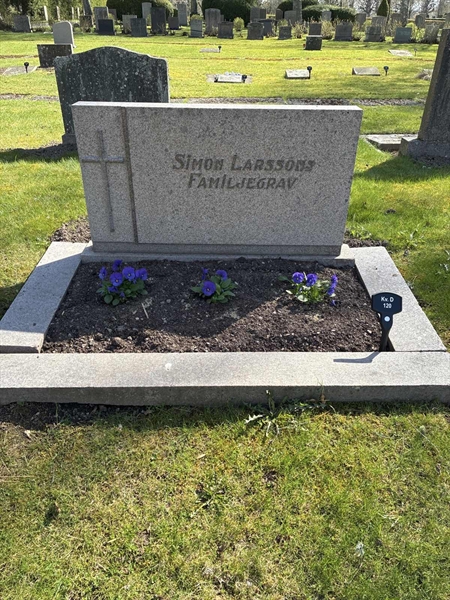 Grave number: 22 D   120
