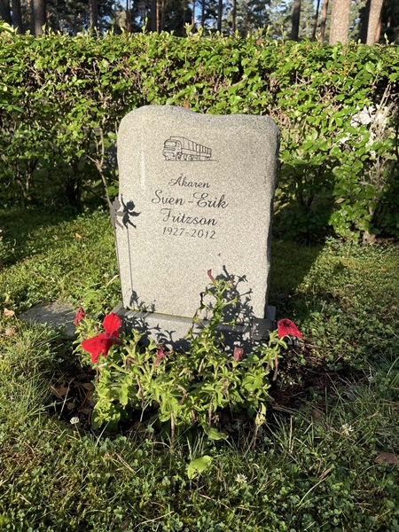 Grave number: 1 KV12    90