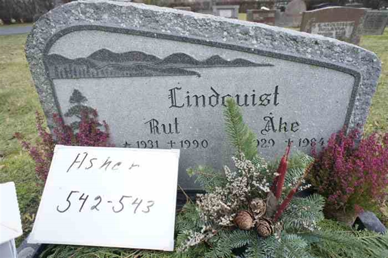 Grave number: 1 E   542-543