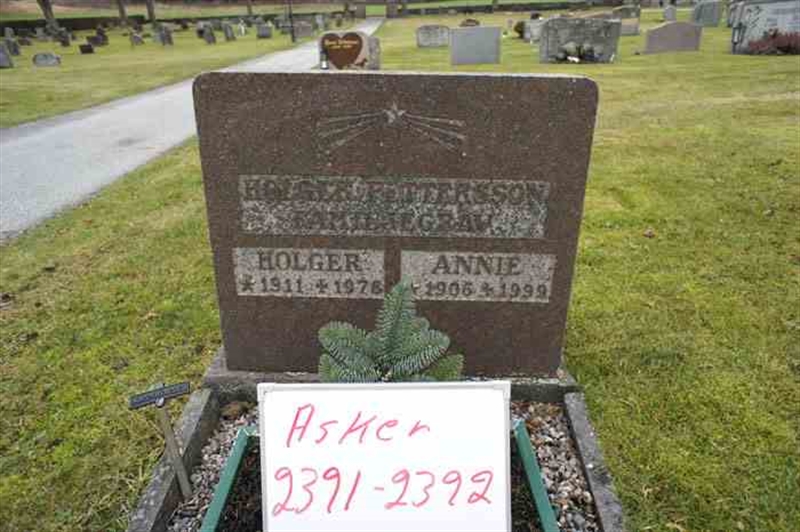 Grave number: 1 G  2391-2392