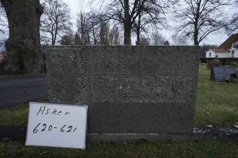 Grave number: 1 E   620-621