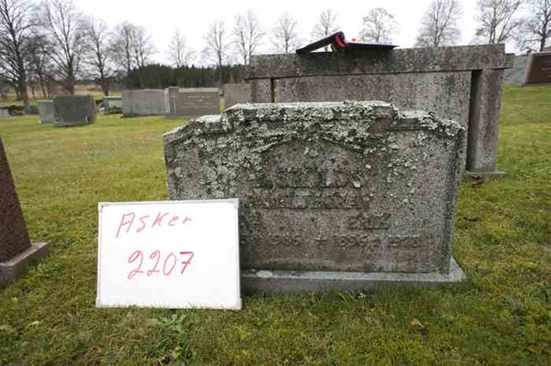 Grave number: 1 G  2207